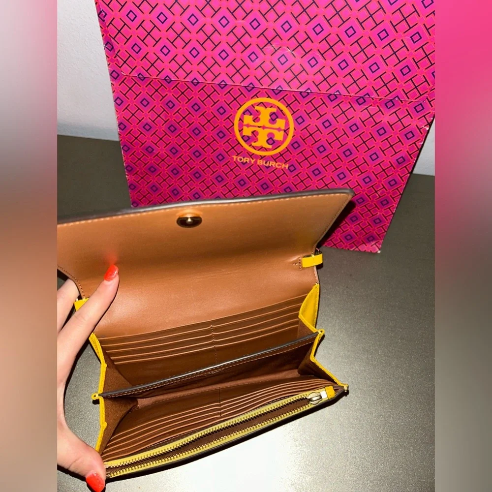 Tory Burch crossbody - Picture 5 of 7